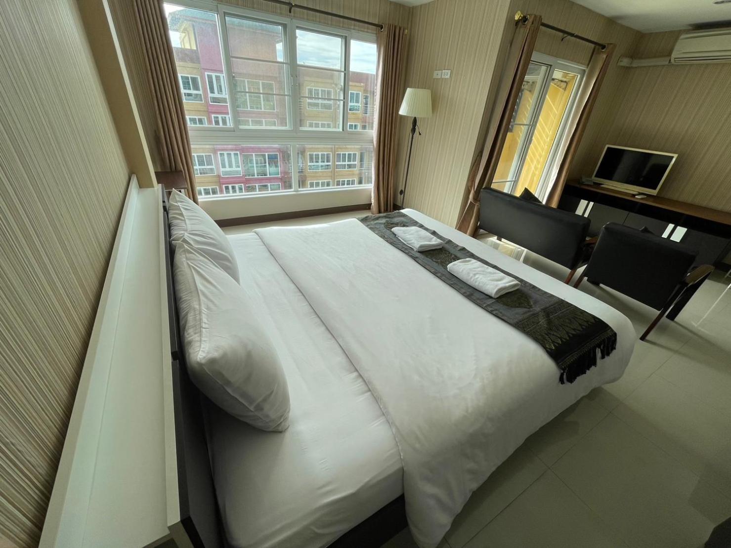 H2Do Hotel Ban Khlong Sanam Phli Exterior photo