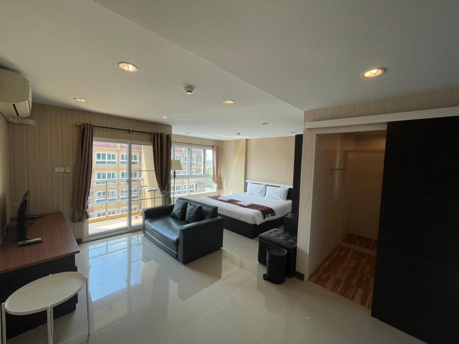 H2Do Hotel Ban Khlong Sanam Phli Exterior photo