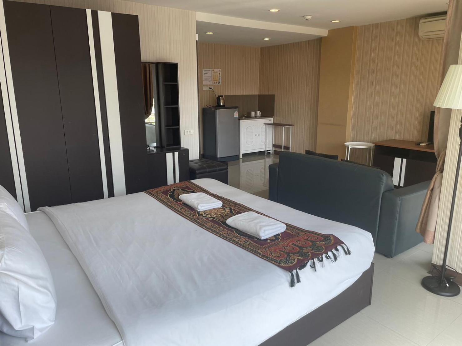 H2Do Hotel Ban Khlong Sanam Phli Exterior photo